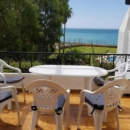 Apartment Casa Del Mar On Calahonda Frontline *