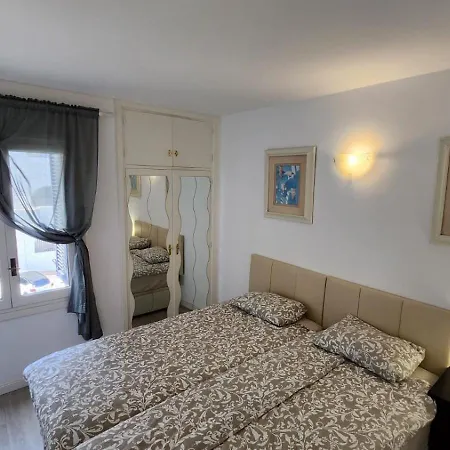 Casa Del Mar On Calahonda Frontline *