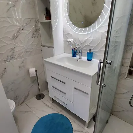Apartment Casa Del Mar On Calahonda Frontline *